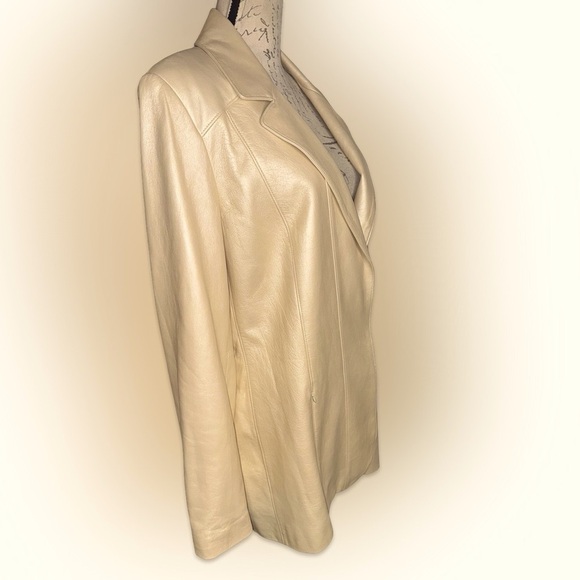 St John Jacket - Picture 7 of 9